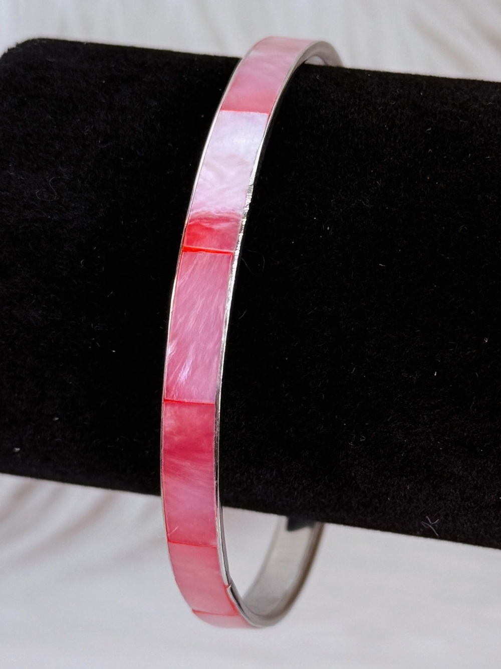 Vintage Silvertone pink shell bangle bracelet